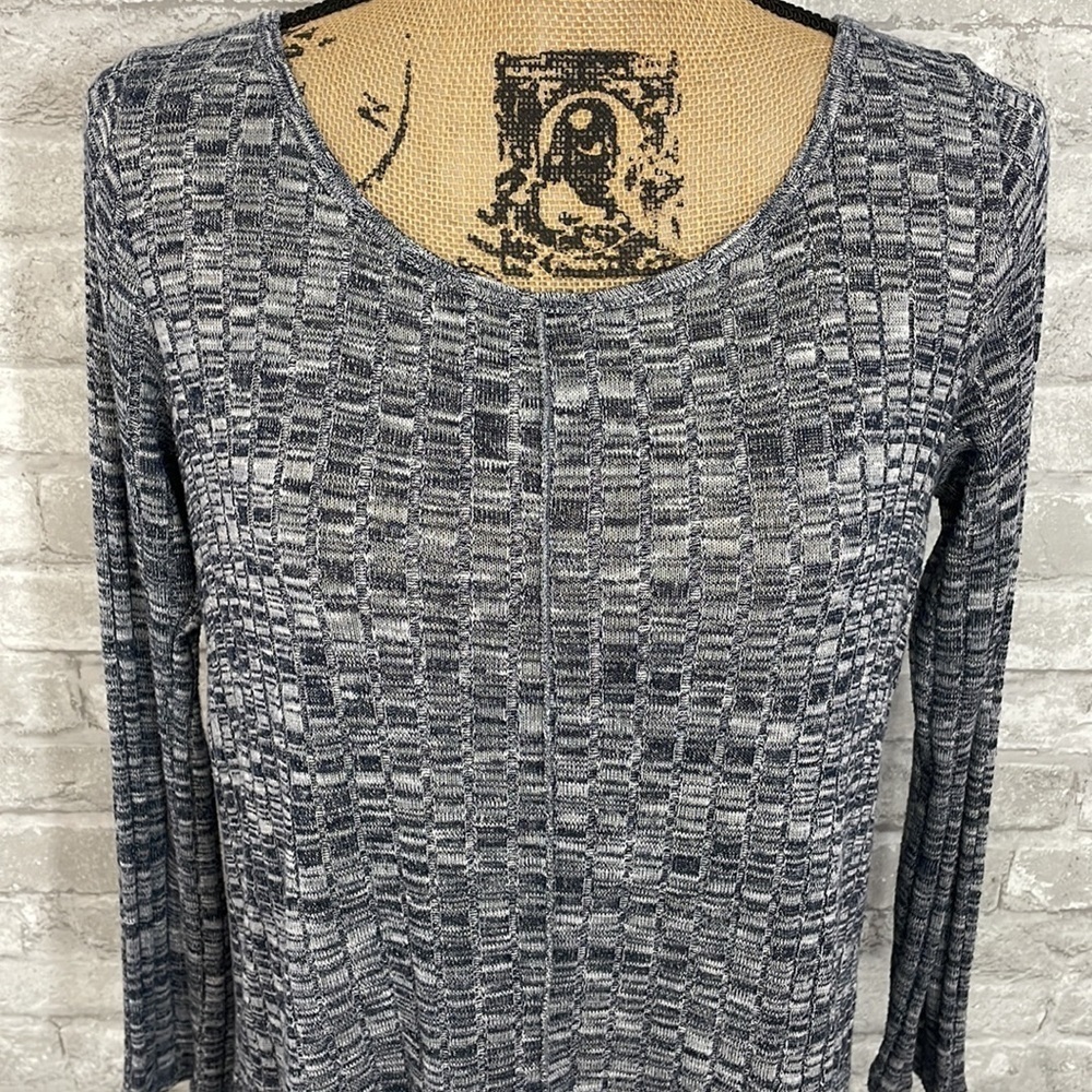 Fantastic Fawn Split Open Back Pullover Lightweight Sweater - Picture 2 of 5